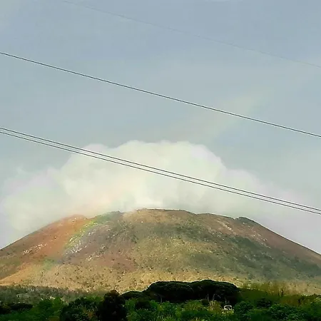 Ioli Vesuvio