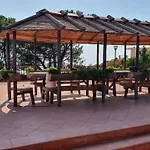 Ioli Vesuvio Couette-café Ercolano