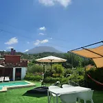 Couette-café Ioli Vesuvio 4*
