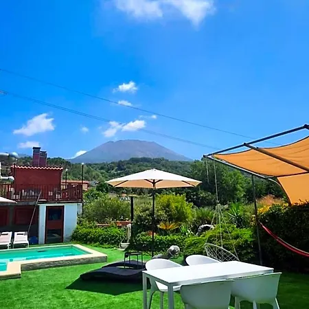 فندق مبيت وإفطار Ioli Vesuvio 4*
